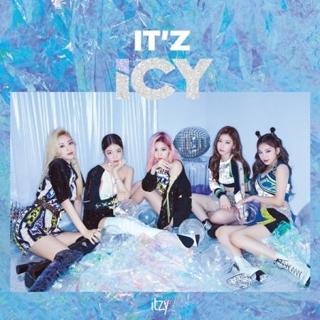 ITZY - IT'Z ICY | OLIVE YOUNG Global