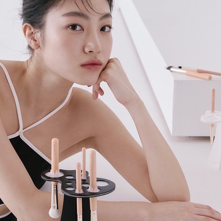 THE TOOL LAB ブラシスタイラー2種 | OLIVE YOUNG Global