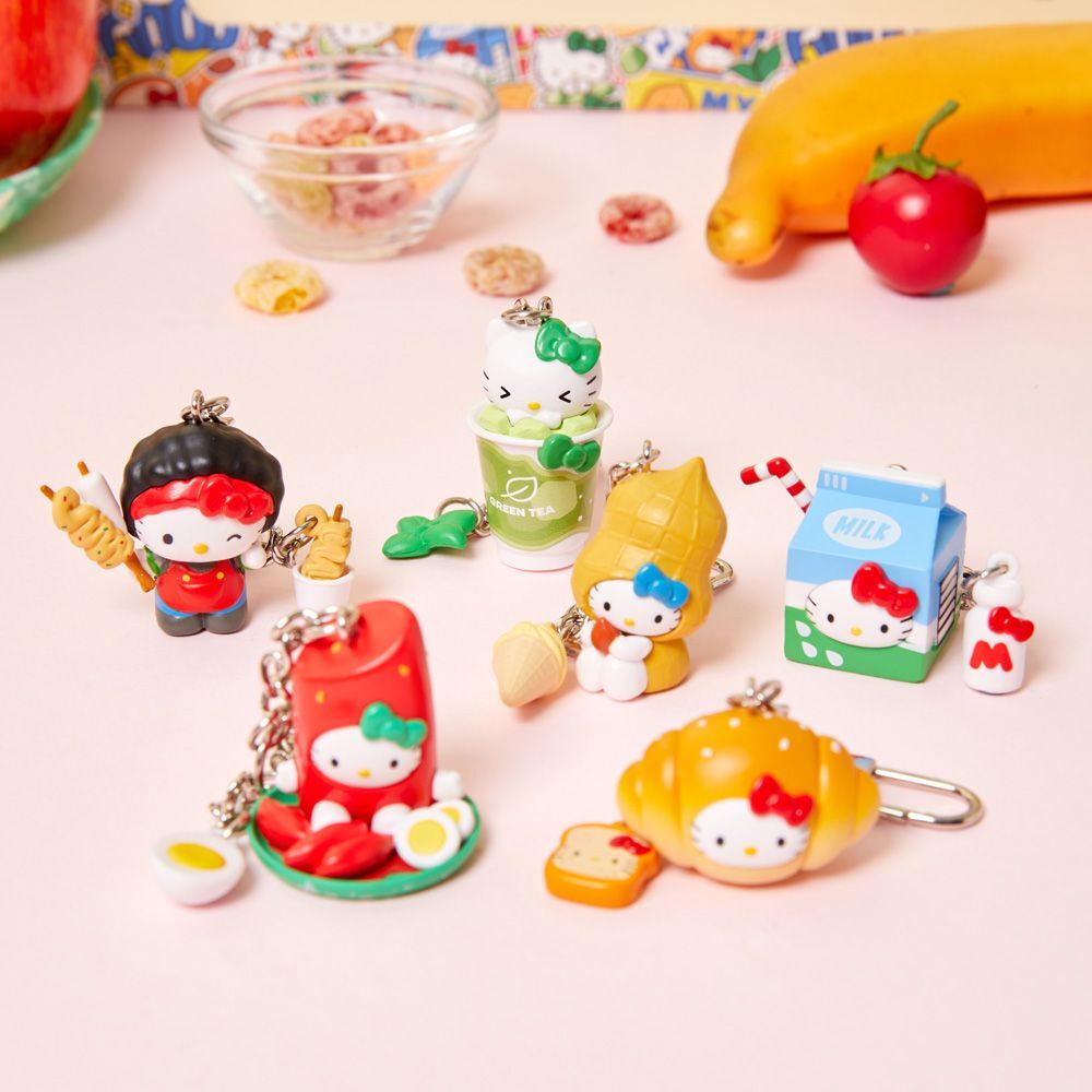 OLIVE YOUNG × Sanrio ハローキティ キーホルダー 6種セット Sanrio EDITION] 10x10 Regional Hello Kitty Figure Keyring (Random
