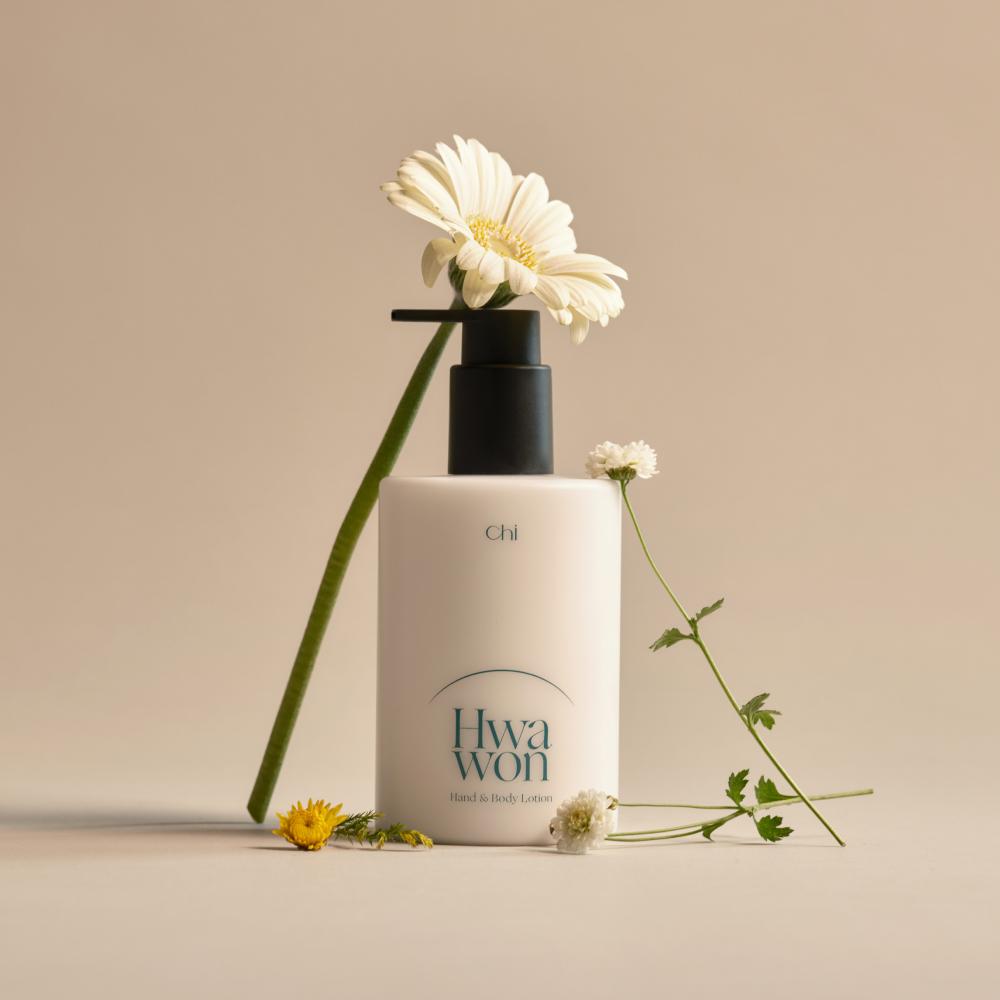 たうょしべなたわ ハンドローション　４本 新品☆ chi ハンド&ボディローション 300ml Hwawon(ガーデン) | OLIVE