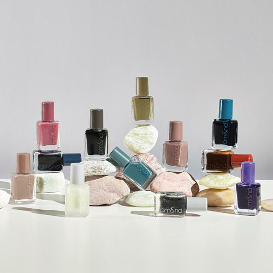 【韓国限定】サンリオ×OLIVEYOUNG×rom&nd/ETUDE 3点セット ETUDE X TANNING SANRIO SET (Cushion, Fixer Mist, Re-born