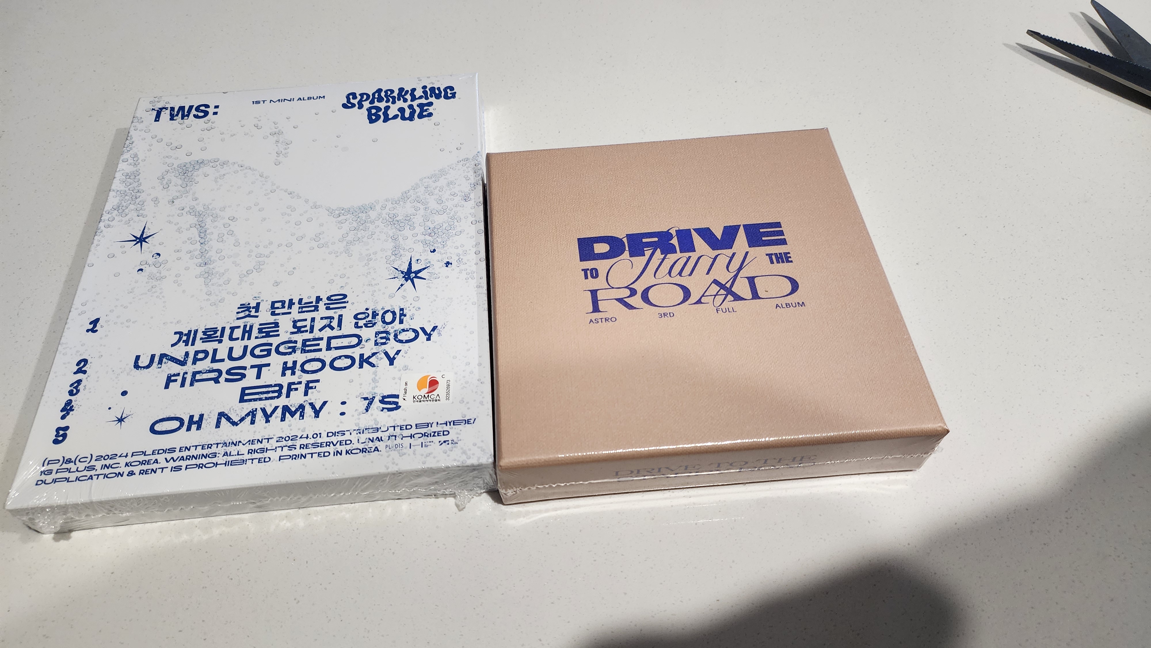 TWS - 1ST MINI ALBUM [SPARKLING BLUE] | OLIVE YOUNG Global