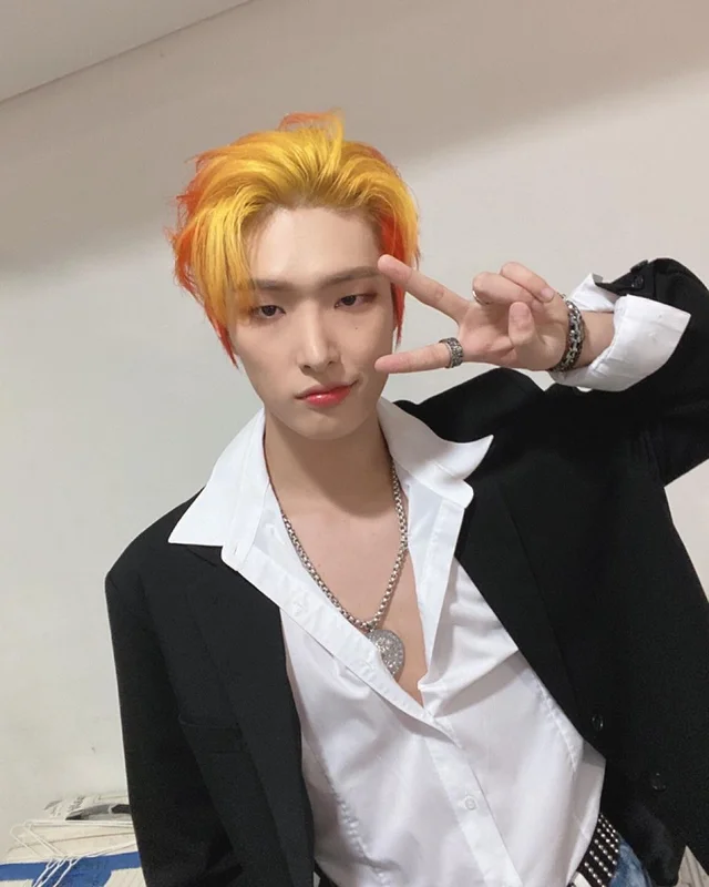 アイドル ateez treasure olive young treasure ATEEZ 