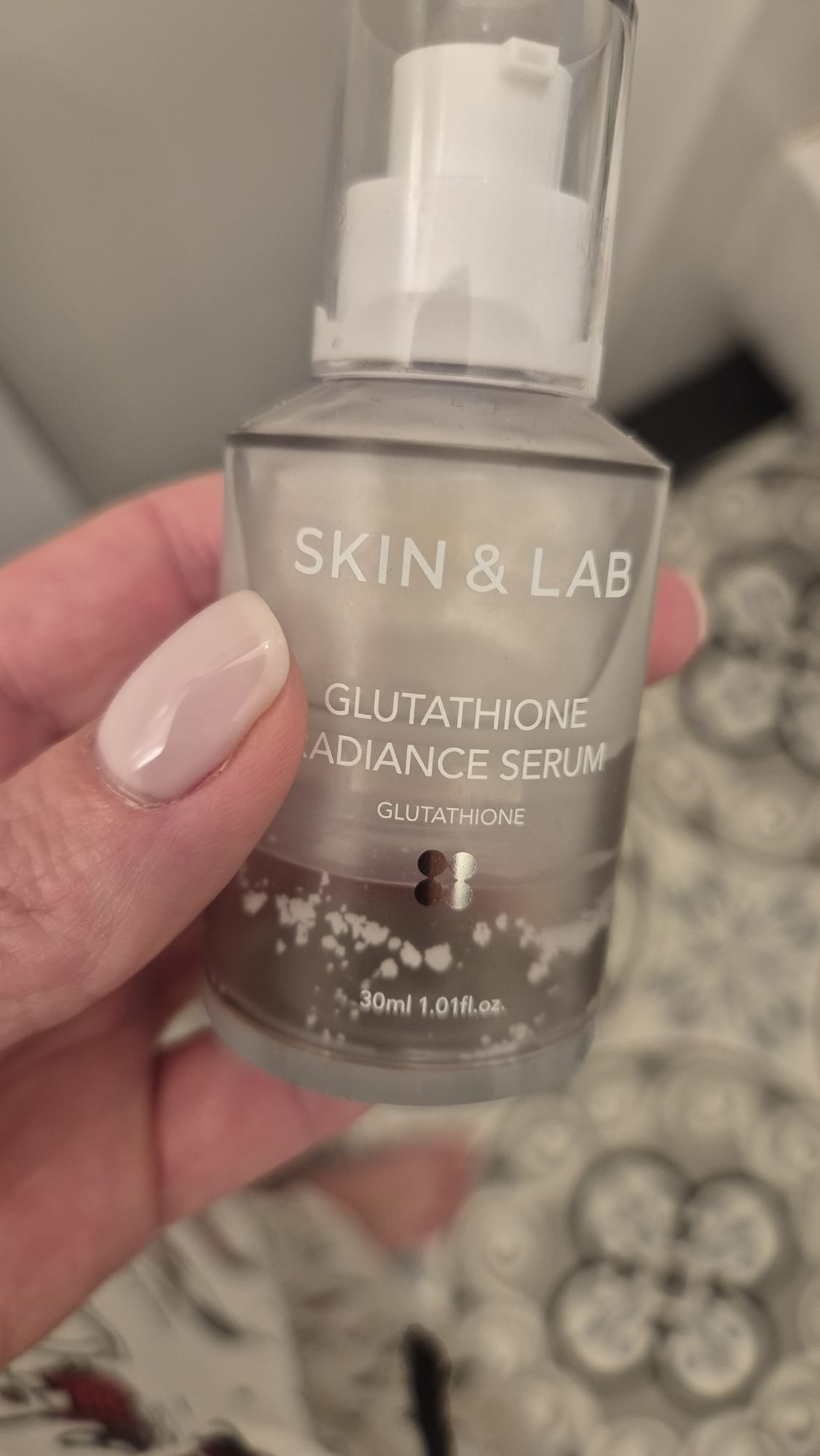 skin&lab glutathione radiance serum      6%  Improves melanin content inside and outside skin     