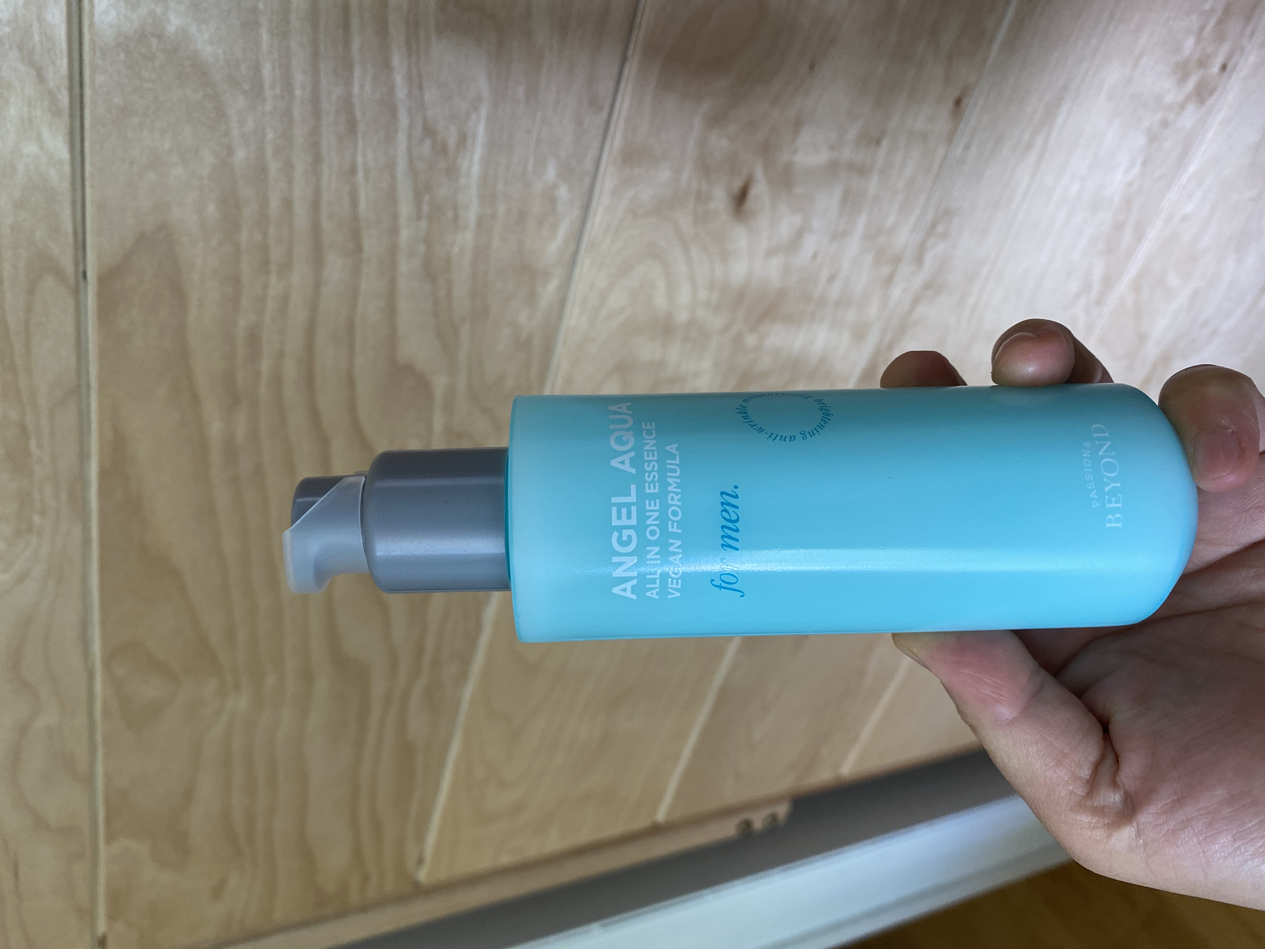 BEYOND エンジェルアクアフォーメンオールインワンエッセンス 200ml 1+