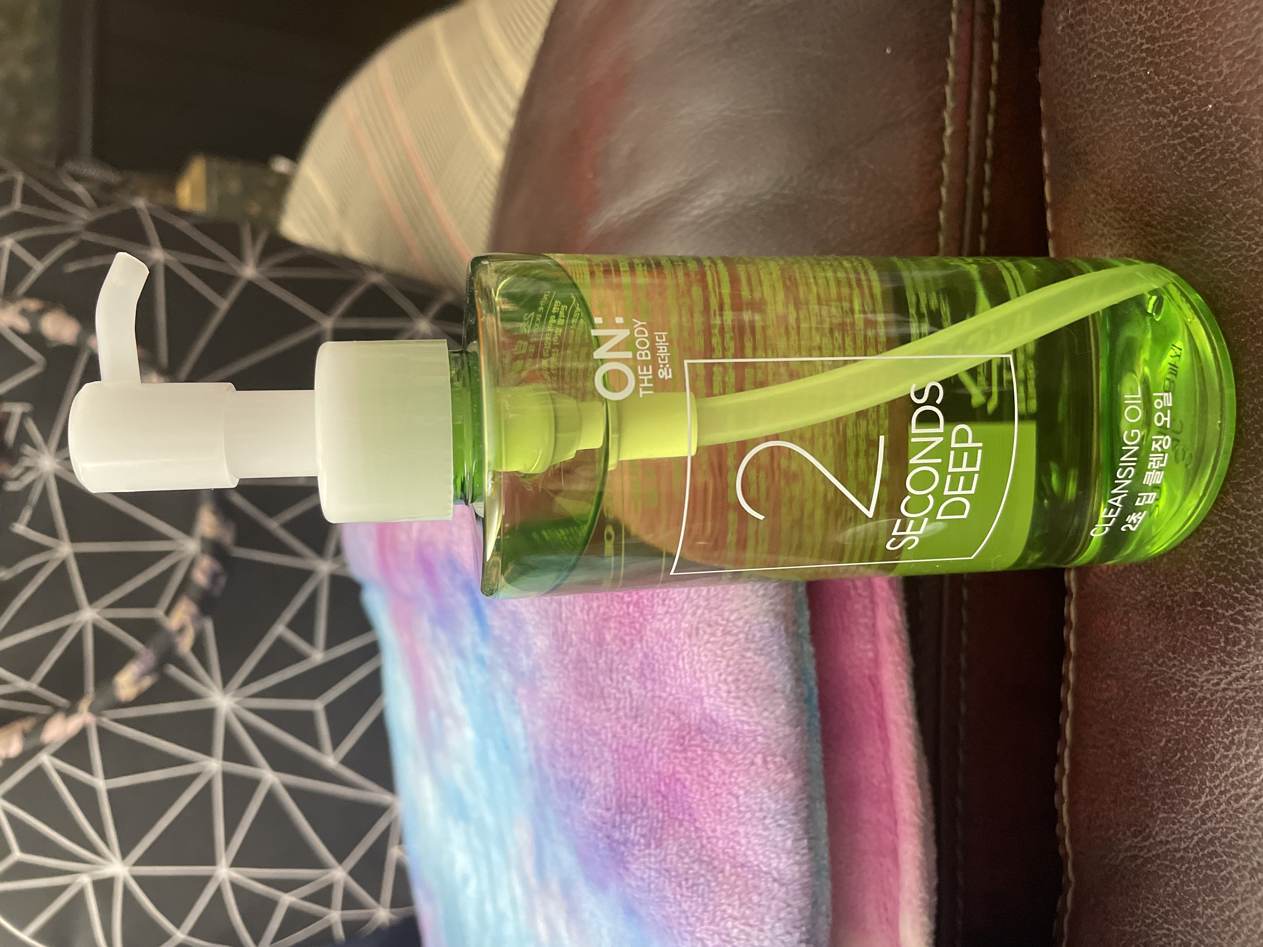 ON:THE BODY 2秒マジックディープクレンジングオイル200ml | OLIVE