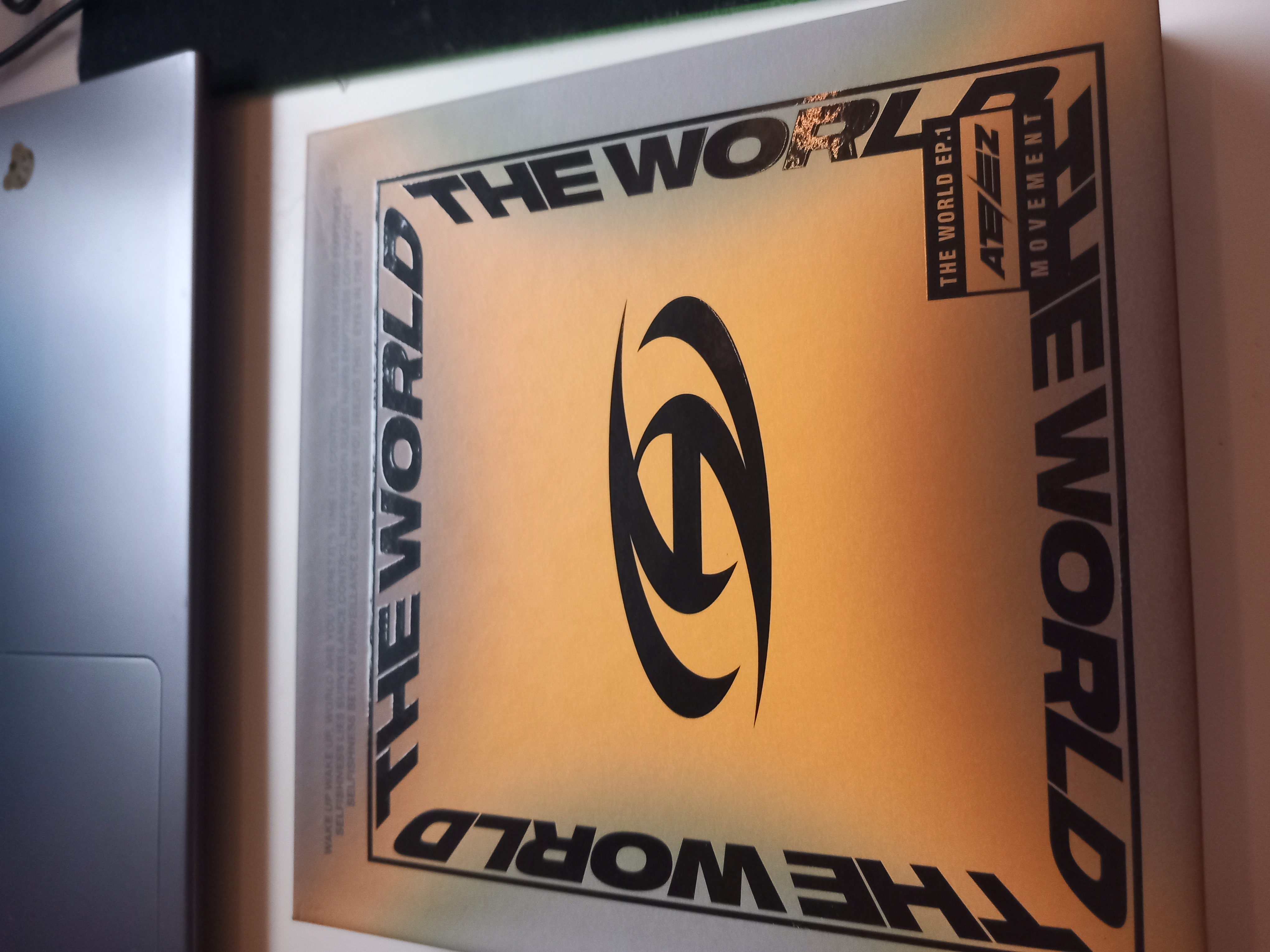 無作為] ATEEZ - THE WORLD EP.1 : MOVEMENT | OLIVE YOUNG Global