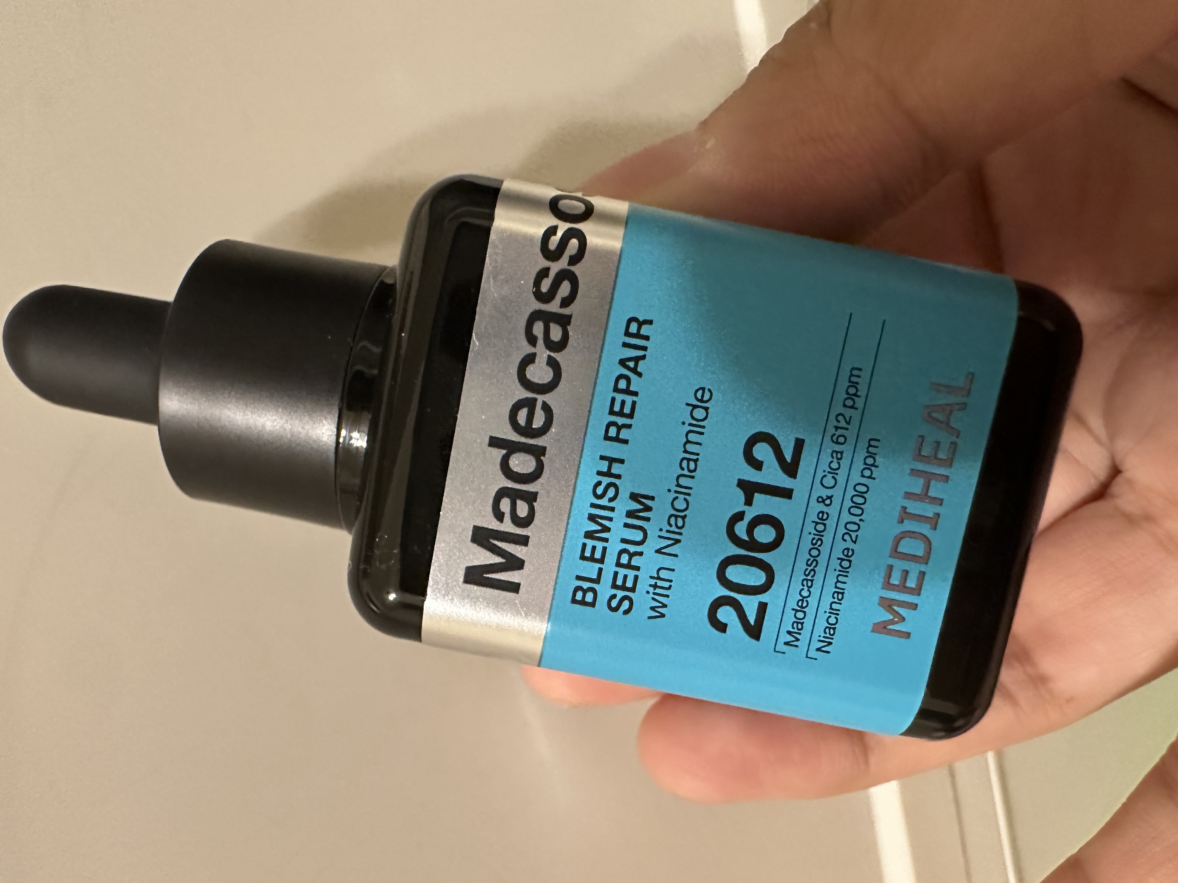 MEDIHEAL Madecassoside Blemish Repair Serum 40ml x2 Exclusive Gift