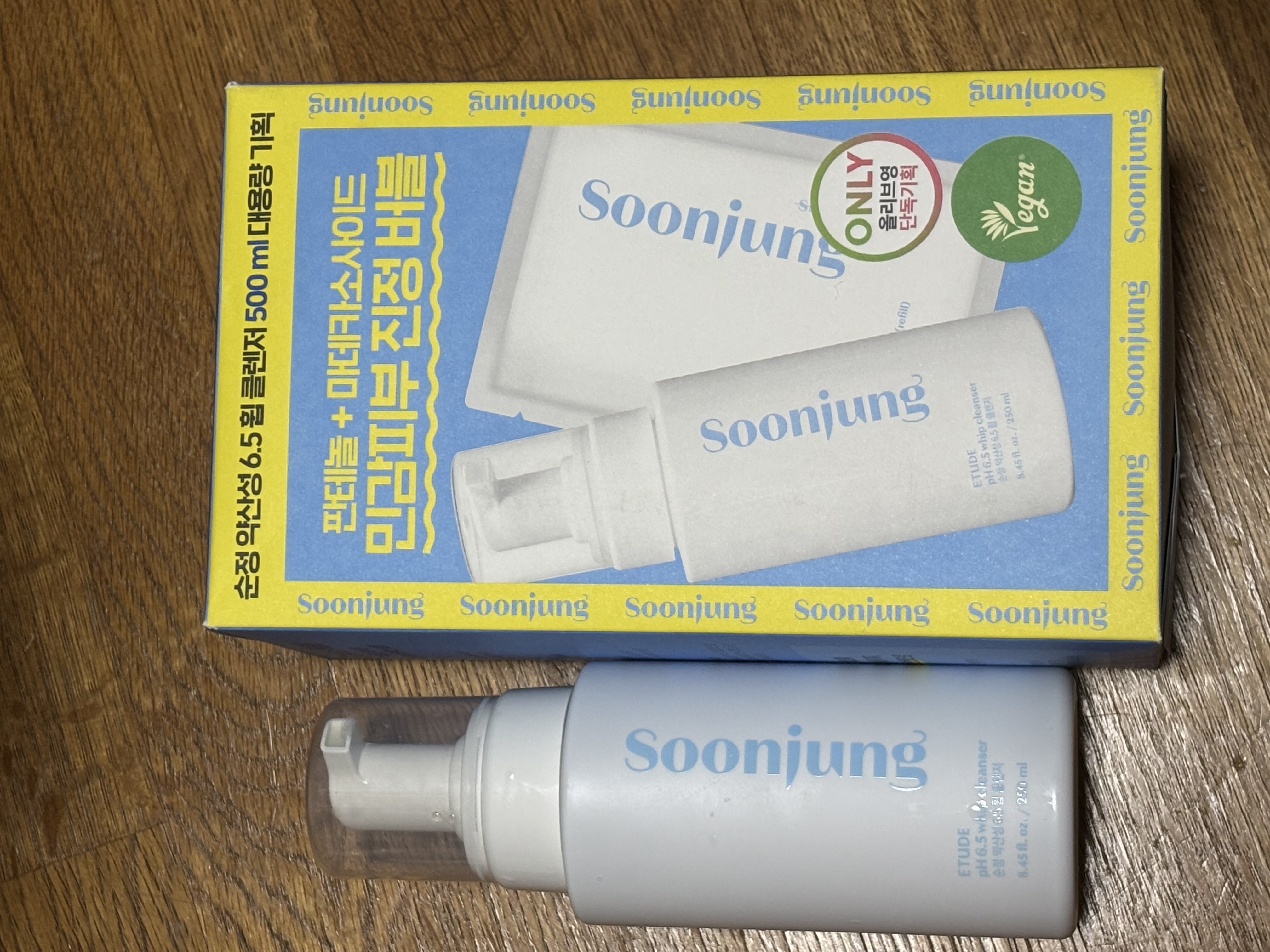 OY exclusive] ETUDE Soonjung pH 6.5 Whip Cleanser 250mL Large Size