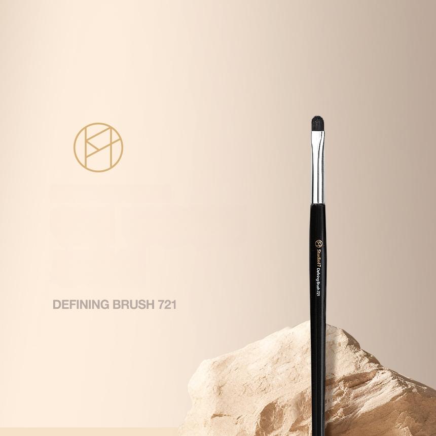 STUDIO17 Detail Eye Defining Brush 721 | OLIVE YOUNG Global